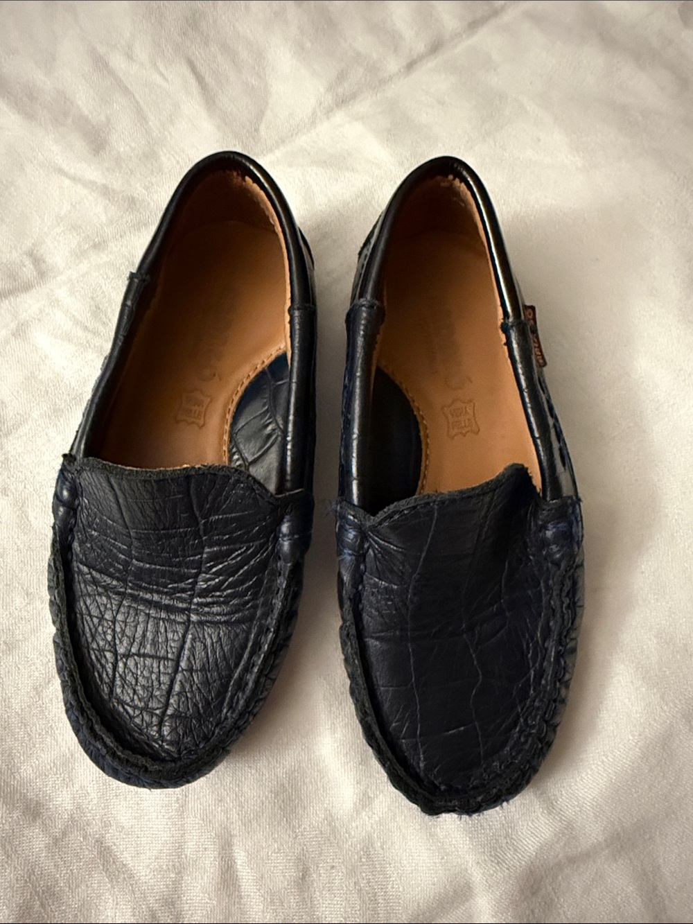 Vera Pelle nińo
 Dark Navy Leather Moccasin Slip-Ons